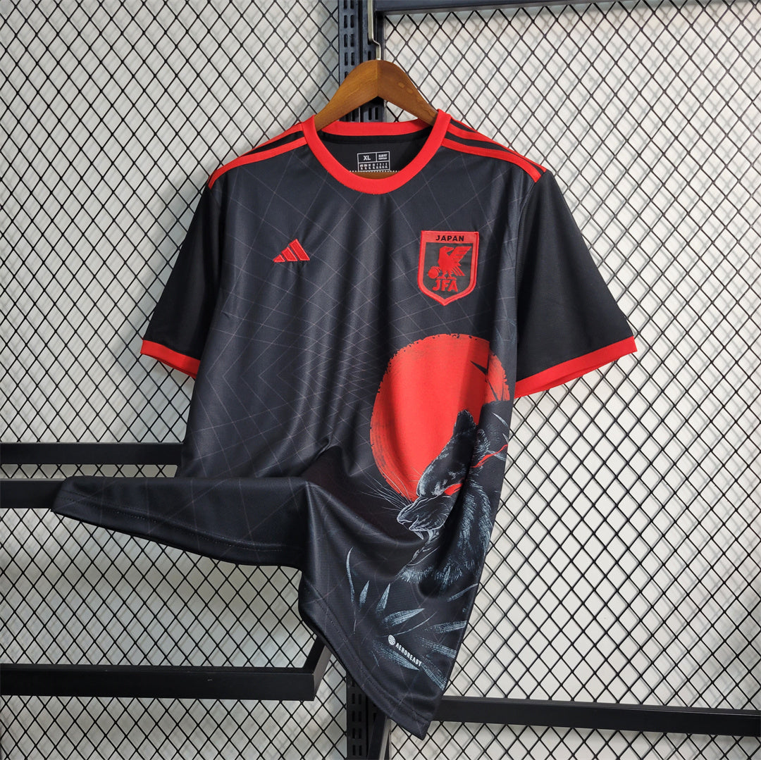 CAMISETA JAPON EDICION LUNA ROJA