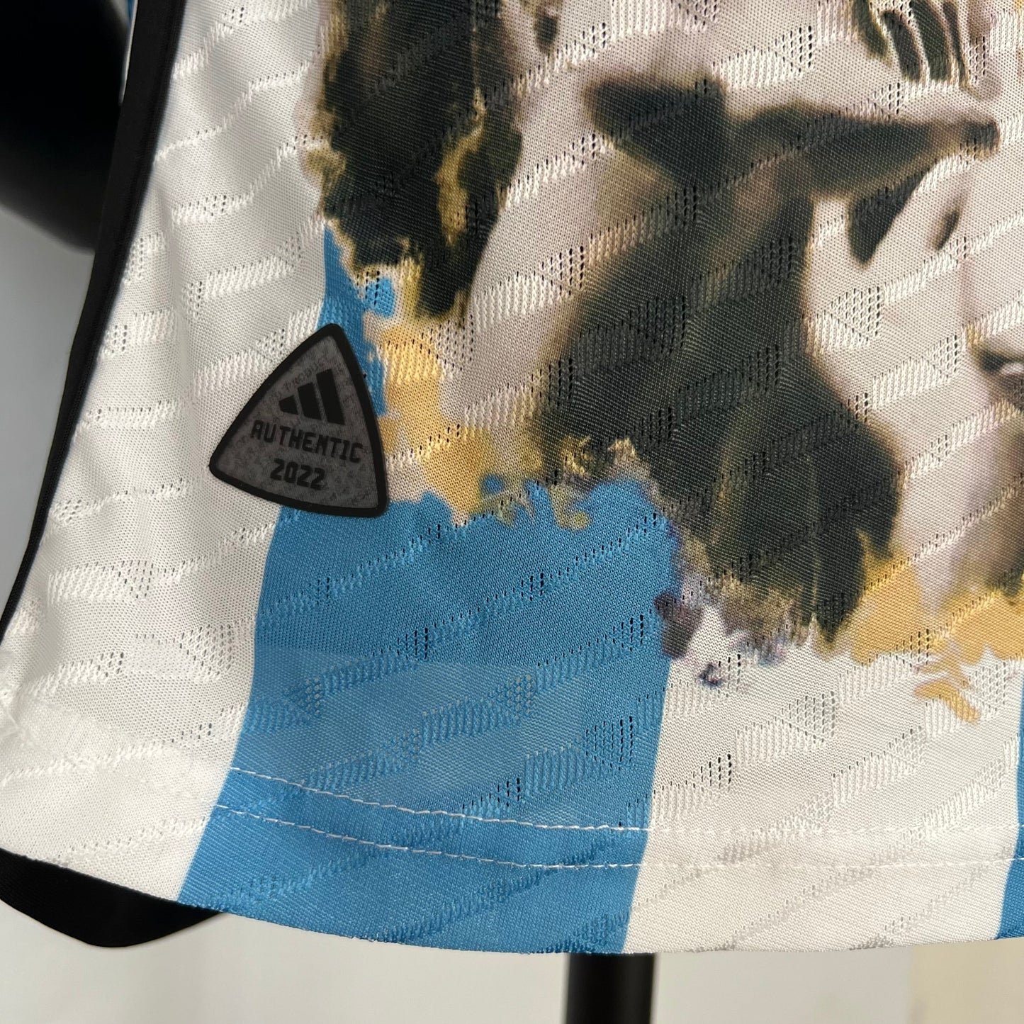 CAMISETA ARGENTINA EDICIÓN COMEMORATIVA III 23/24 HOMBRE (VERSIÓN JUGADOR)