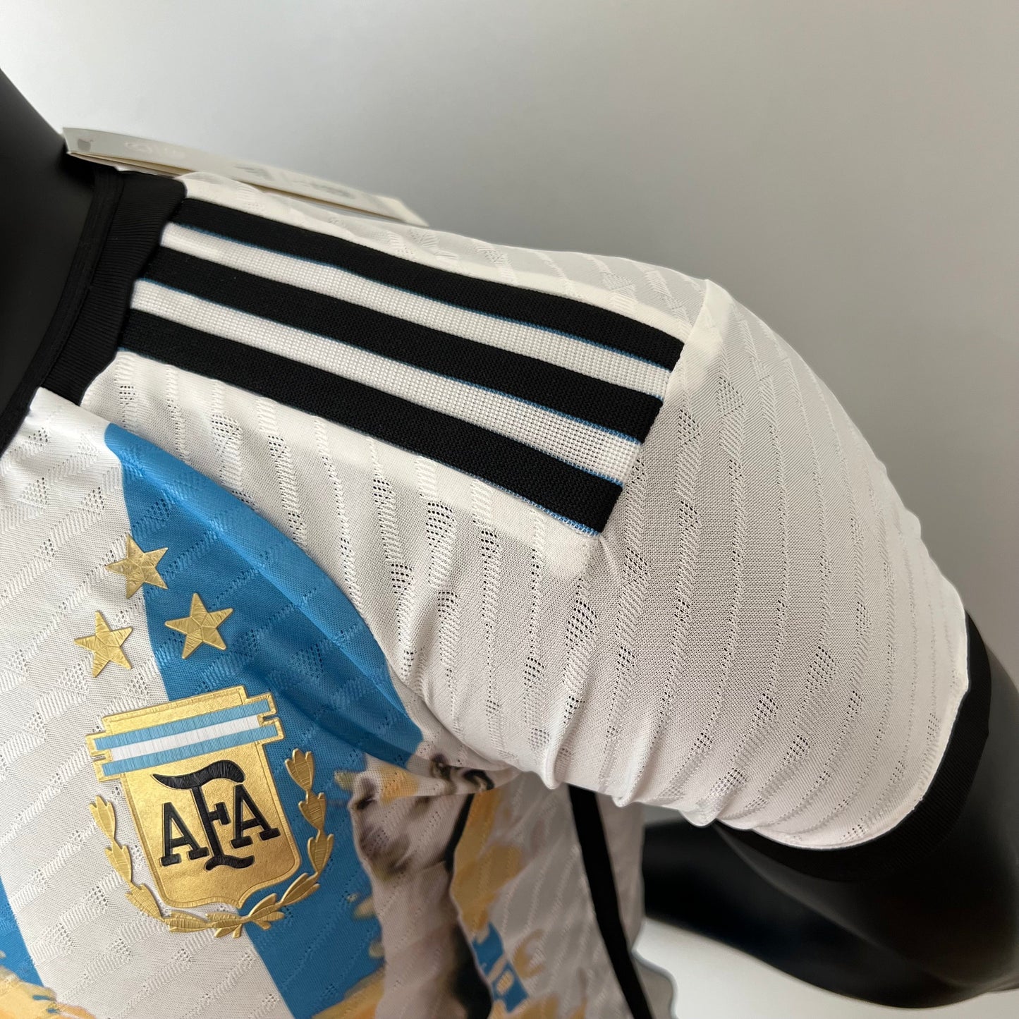 CAMISETA ARGENTINA EDICIÓN COMEMORATIVA III 23/24 HOMBRE (VERSIÓN JUGADOR)