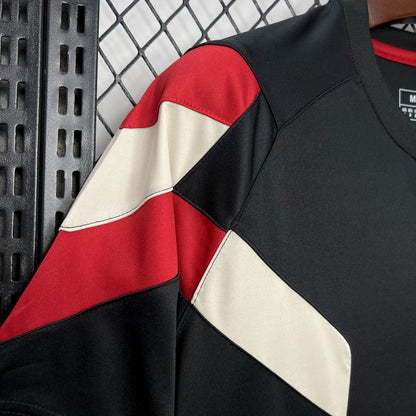 CAMISETA MANCHESTER UNITED 24/25 ORIGINALS TEE BLACK