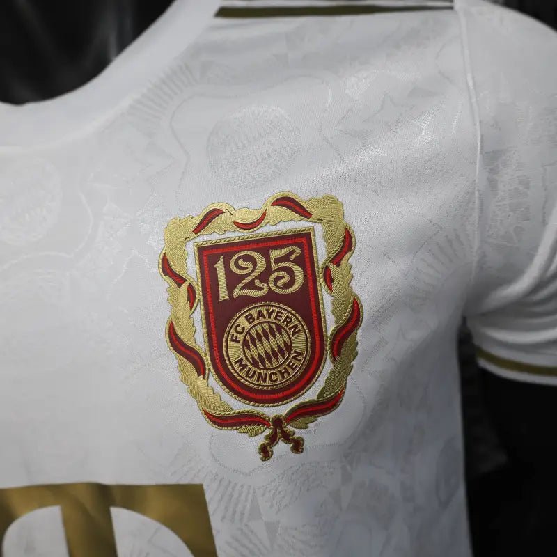 CAMISETA BAYERN MUNICH 2025/26 EDICION 125 ANIVERSARIO VERSION JUGADOR BLANCA