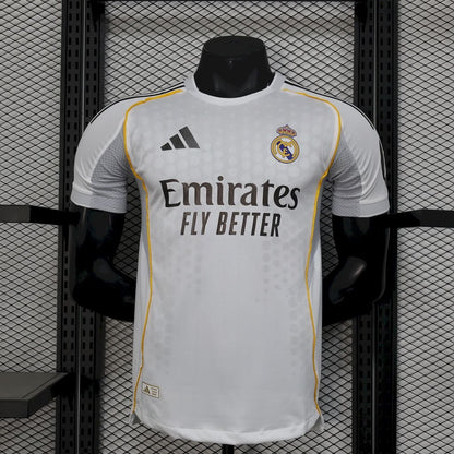 CAMISETA VERSIÓN JUGADOR REAL MADRID 2025/26