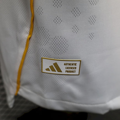 CAMISETA VERSIÓN JUGADOR REAL MADRID 2025/26