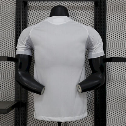 CAMISETA VERSIÓN JUGADOR REAL MADRID 2025/26