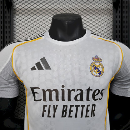 CAMISETA VERSIÓN JUGADOR REAL MADRID 2025/26