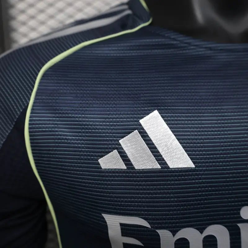 CAMISETA VERSIÓN JUGADOR REAL MADRID 2025/26 VISITA
